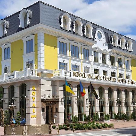 Royal Palace Luxury Hotel And Spa Khmelʼnytsʼkyy Exterior foto