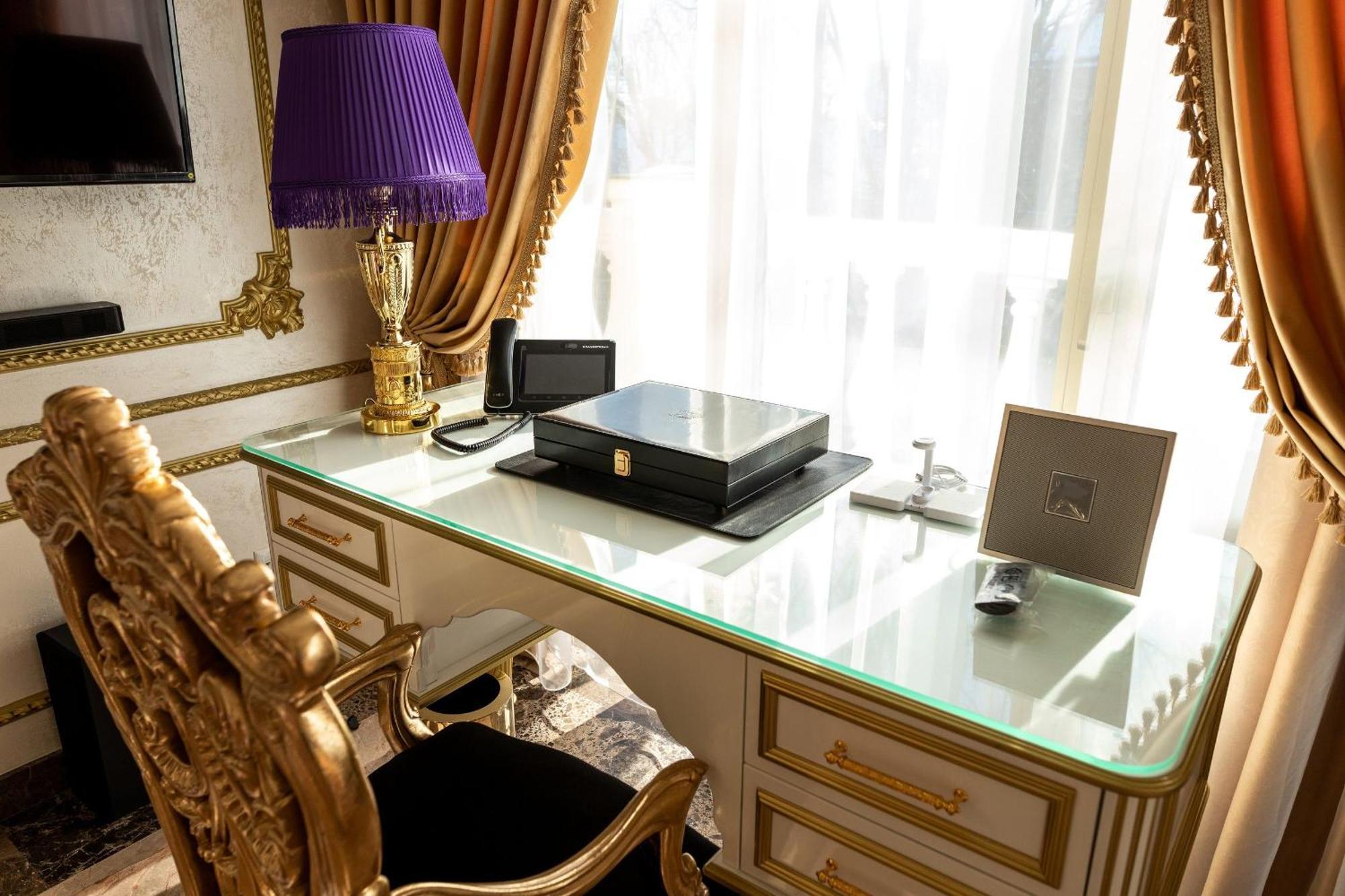 Royal Palace Luxury Hotel And Spa Khmelʼnytsʼkyy Habitación foto