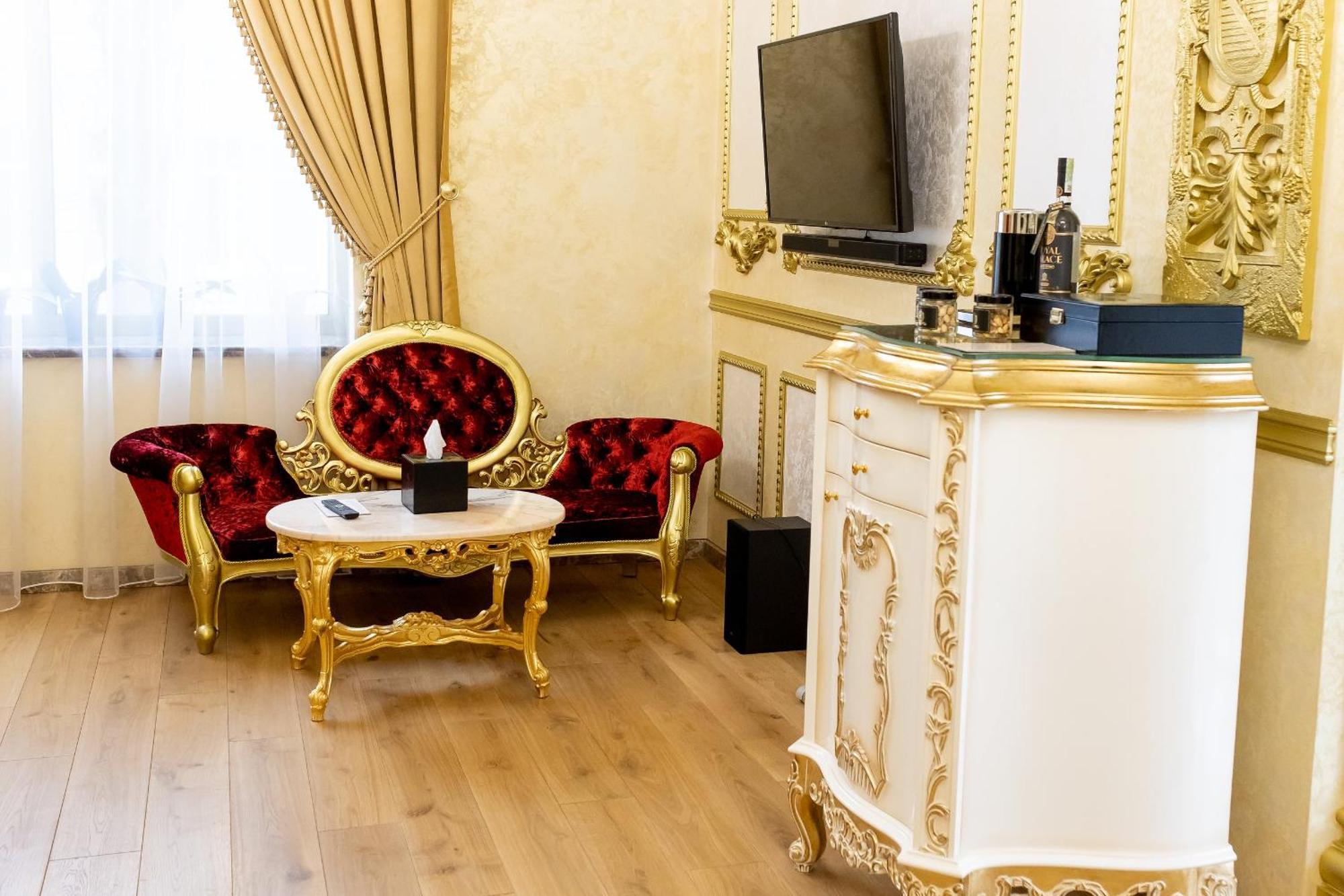 Royal Palace Luxury Hotel And Spa Khmelʼnytsʼkyy Habitación foto