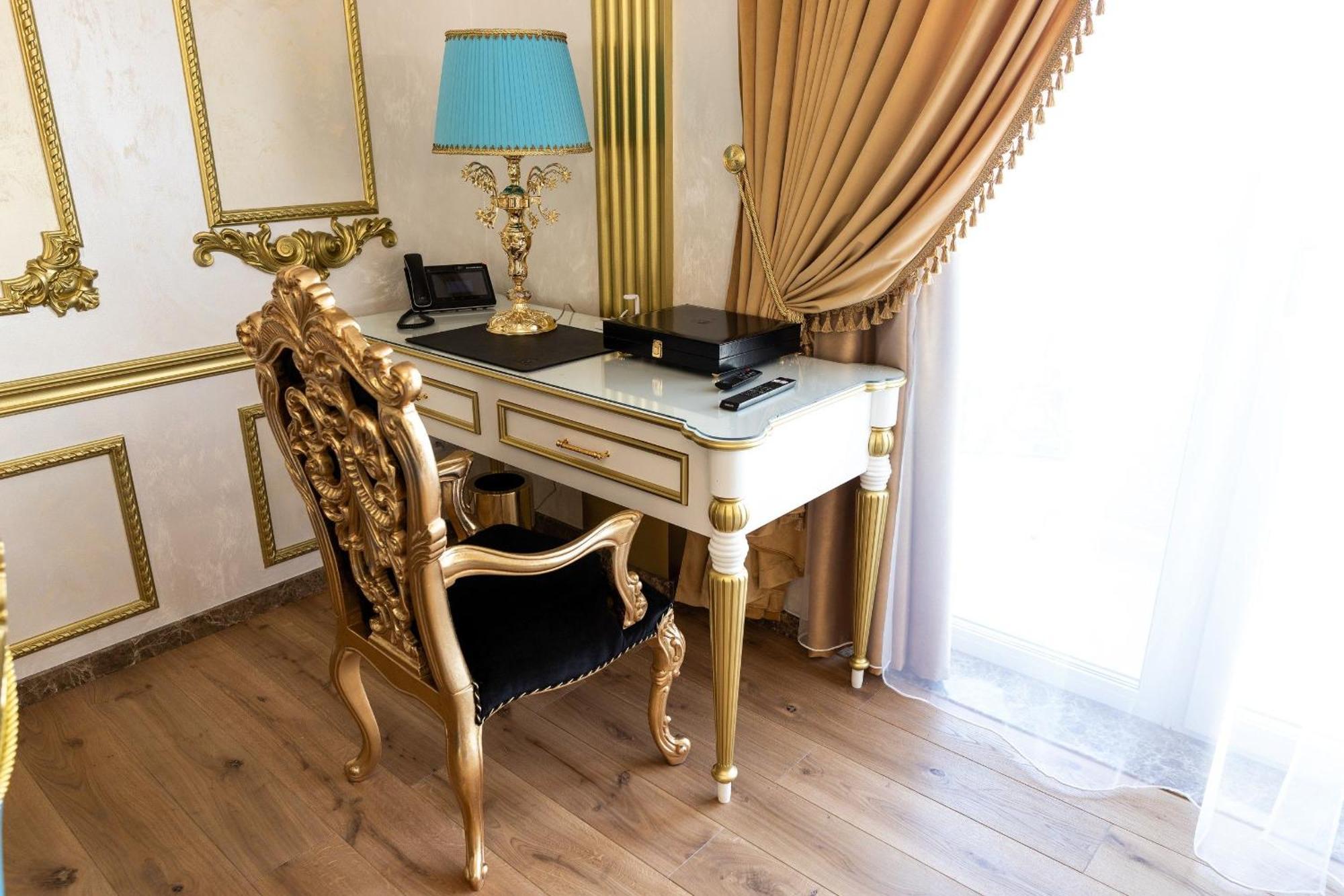 Royal Palace Luxury Hotel And Spa Khmelʼnytsʼkyy Habitación foto