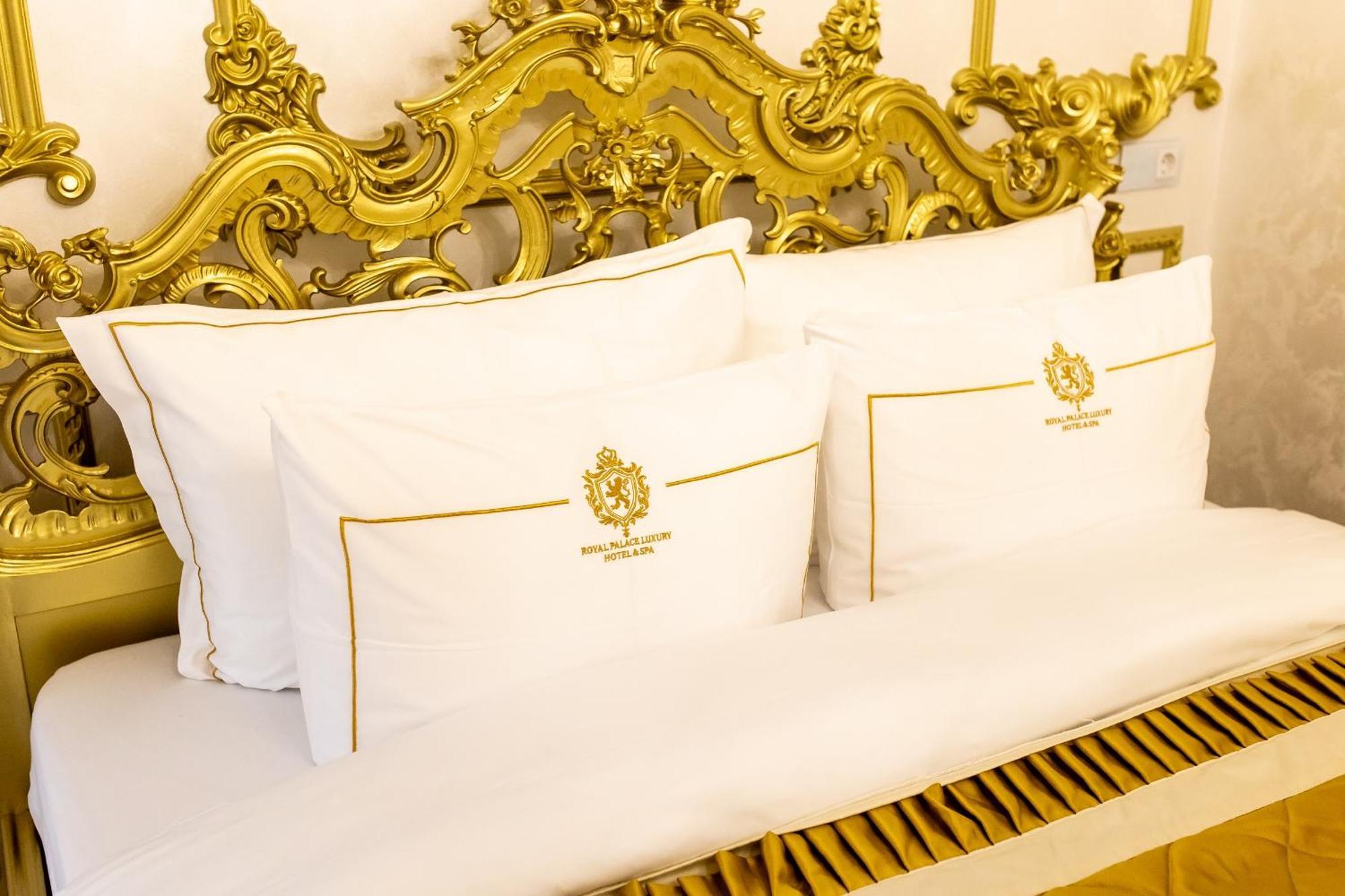 Royal Palace Luxury Hotel And Spa Khmelʼnytsʼkyy Habitación foto
