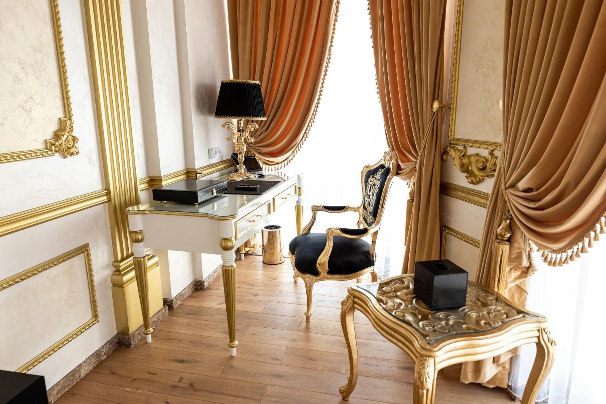 Royal Palace Luxury Hotel And Spa Khmelʼnytsʼkyy Habitación foto
