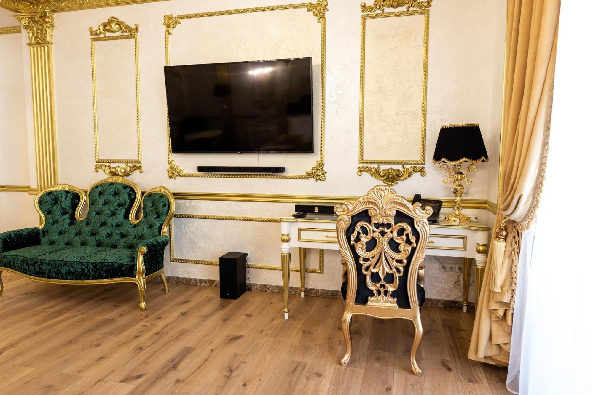 Royal Palace Luxury Hotel And Spa Khmelʼnytsʼkyy Habitación foto
